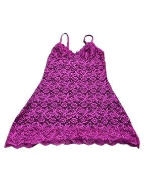 90s European Vintage All Over Floral Lace Mini Slip Dress (Magenta) Size Medium